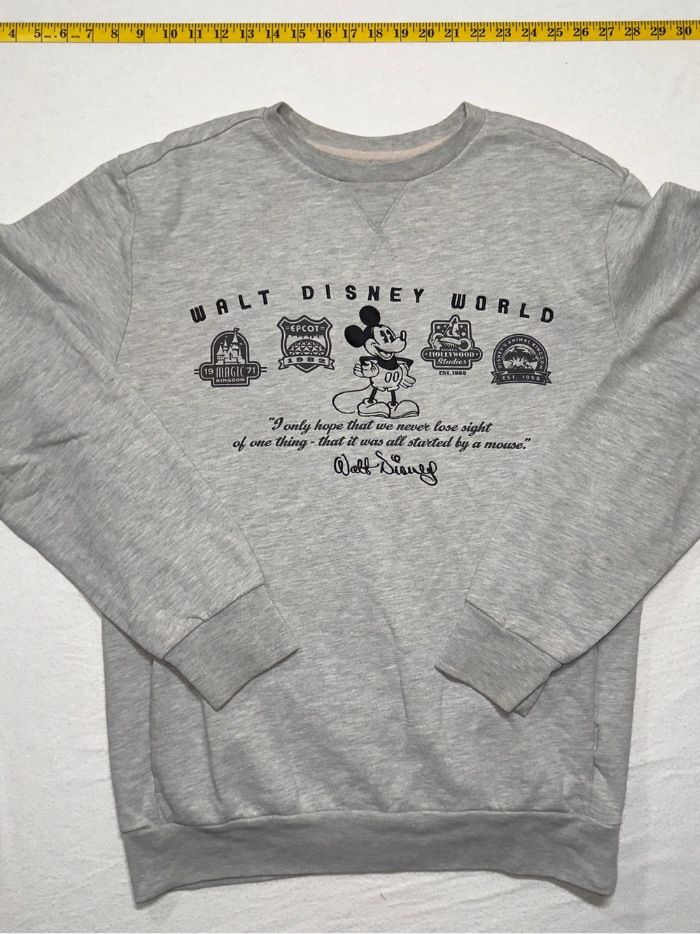 Disney Gray Mickey Mouse Crewneck Sweatshirt 2000s Disney crewneck